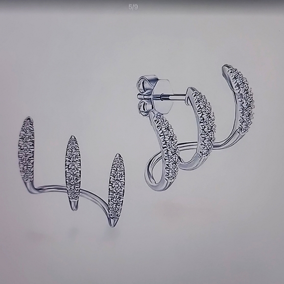 3 layer curved earrings with rhinestones - Picture 1 of 4